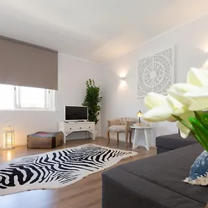 https://beachome4u2.hotels-lisbon-portugal.com